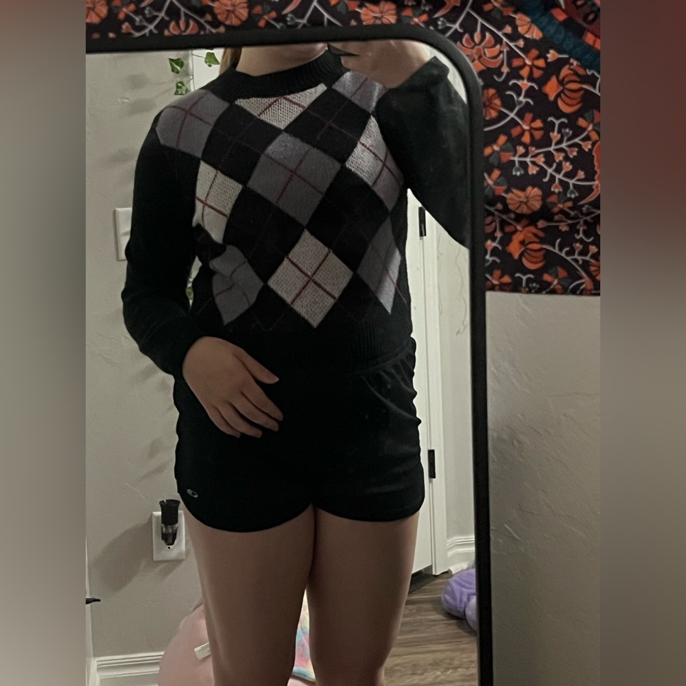 Cropped long sleeve plaid sweater